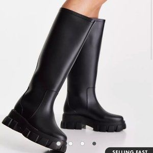 ASOS Chunky black rubber boots - Size 5